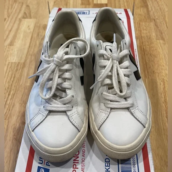 Veja Black and White Sneakers - Picture 2 of 9